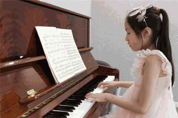 APOLLO钢琴演奏艺术琴行钢琴培训